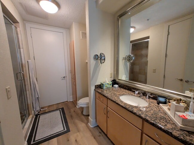 Building Photo - 2-Bed/2-Bath in Green Hills/Hillsboro Village
