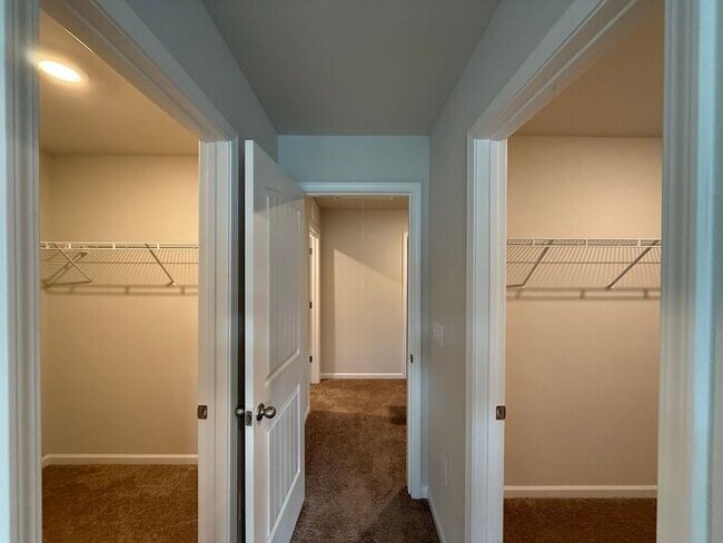 Building Photo - T.R. Lawing Realty Property
