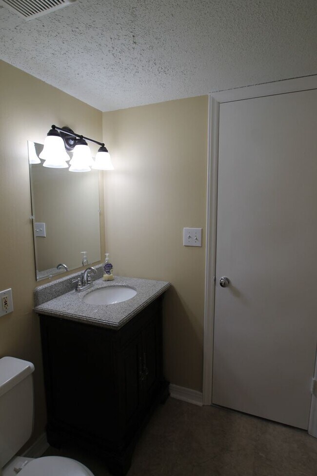 Building Photo - Exclusively Offered by Muse Realty, LLC