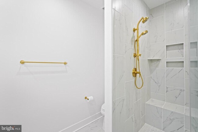 Building Photo - 5502 Topaz Ln