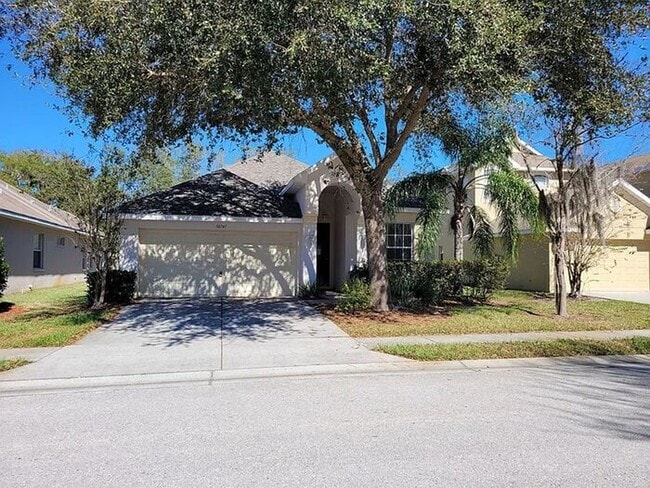 Primary Photo - Spacious 2 bed Plus Den Home for Lease