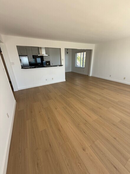 Building Photo - 18139 Coastline Dr