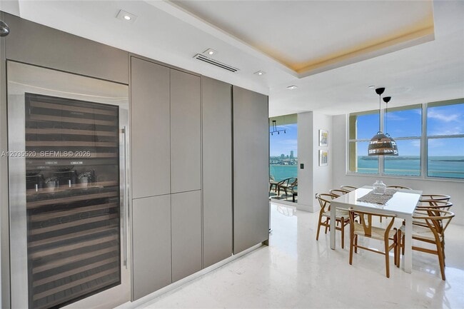 Building Photo - 800 Claughton Island Dr