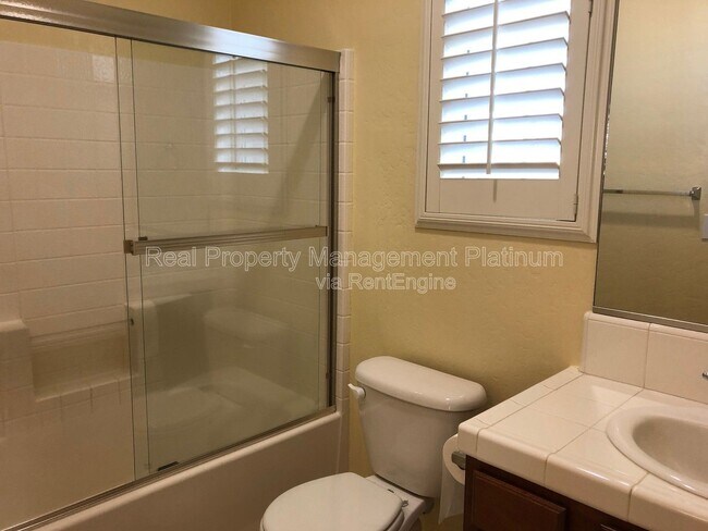 Building Photo - 4437 W Pinsapo Dr