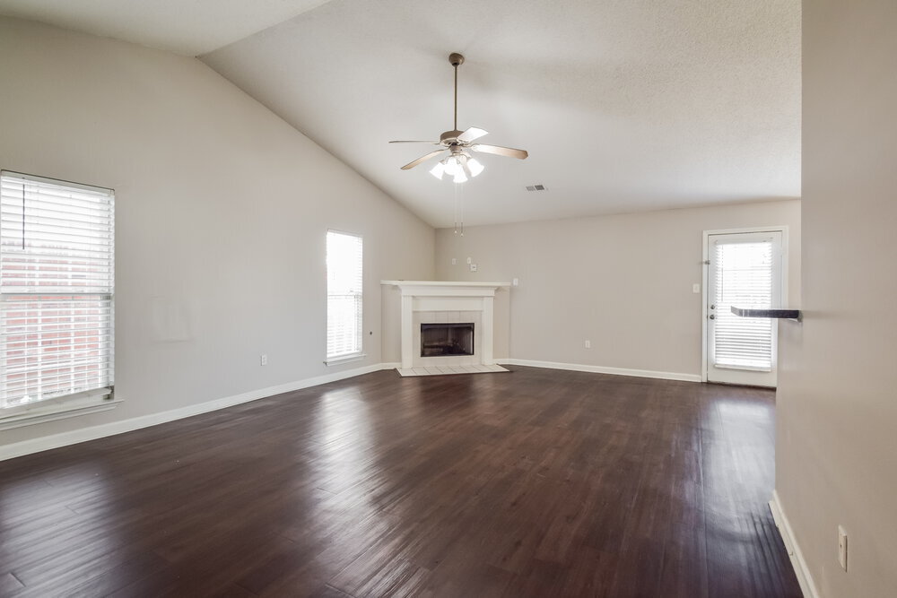 Building Photo - 1708 Cherry Creek Dr