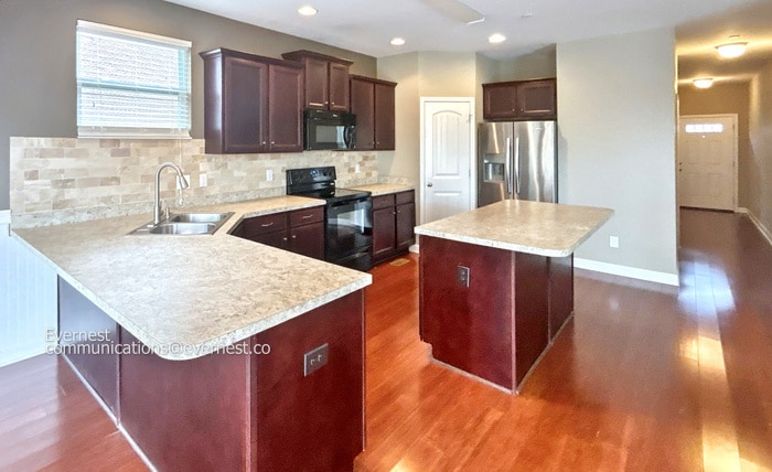 Building Photo - 5057 Falling Water Rd