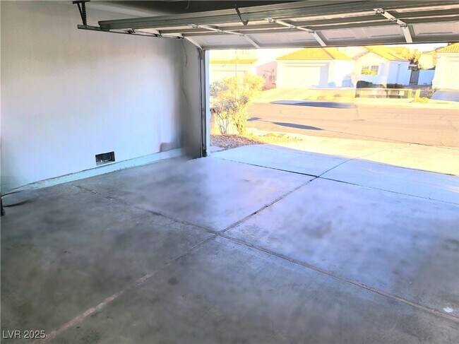 Building Photo - 8224 James Grayson Dr