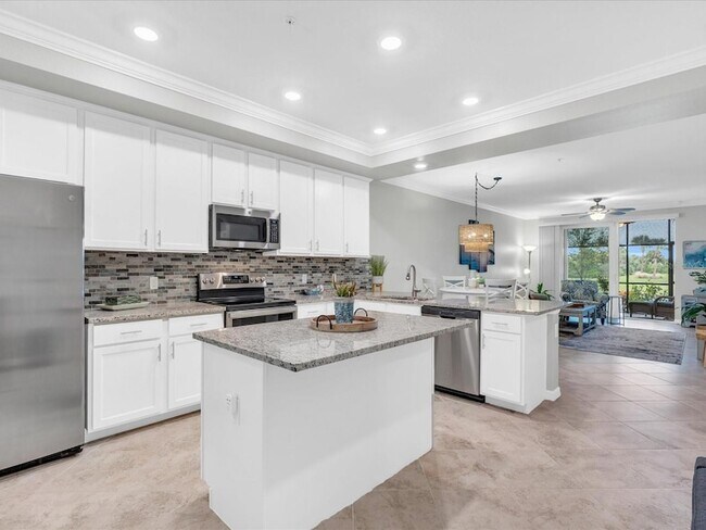 Building Photo - 14081 Heritage Landing Blvd