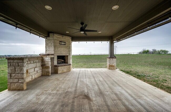 Building Photo - 2222 Co Rd 200