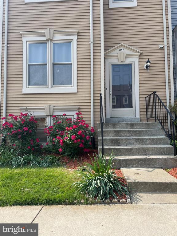 Building Photo - 857 Flagler Dr