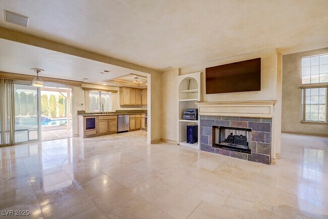 Building Photo - 2394 Millcroft Dr
