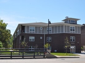 Building Photo - 467 E Burlington St