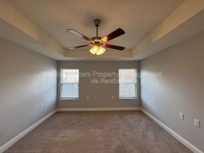 Building Photo - 5620 Blue Sky Ct