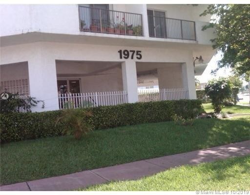 Building Photo - 1975 Normandy Dr