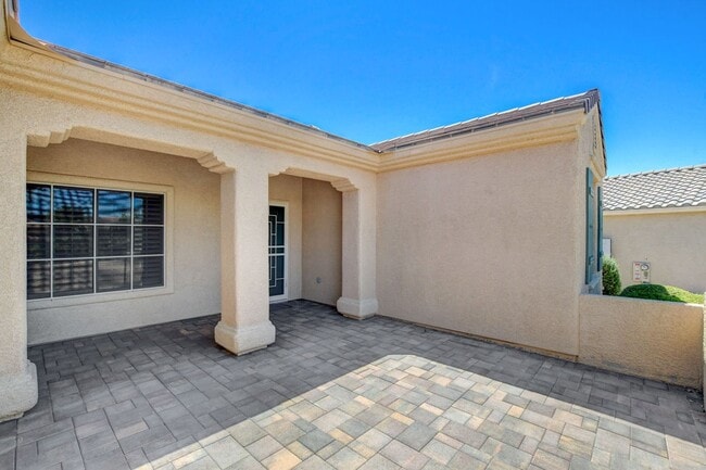 Building Photo - 55+ Age Restricted in Henderson - Zero Carpet
