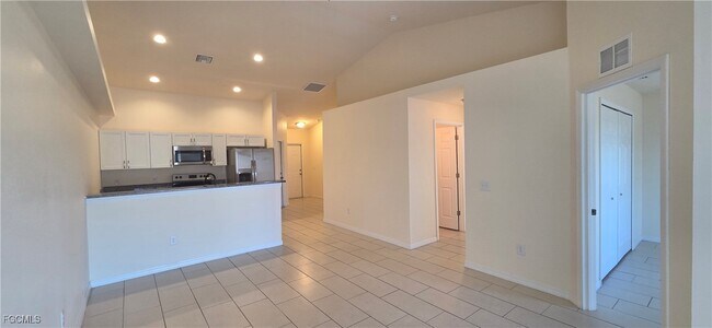 Building Photo - 919 Andalusia Blvd