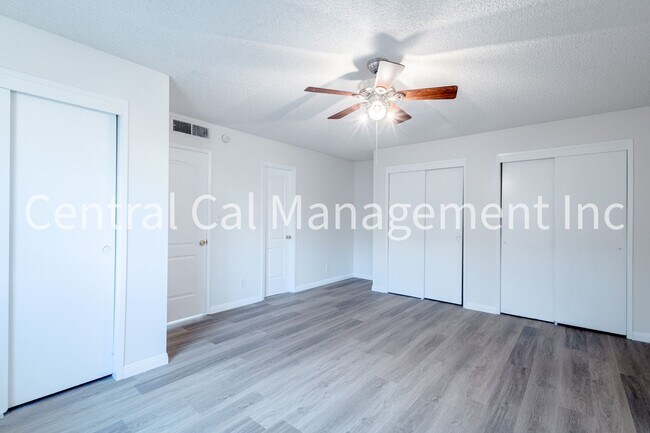 Building Photo - 4621 Auburn St