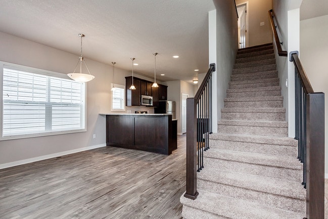 Building Photo - 2071 SW Cascade Falls Dr