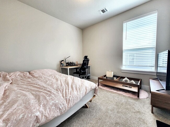 Building Photo - Modern 3/BR 2.5/Bath Home with Covered Dec...