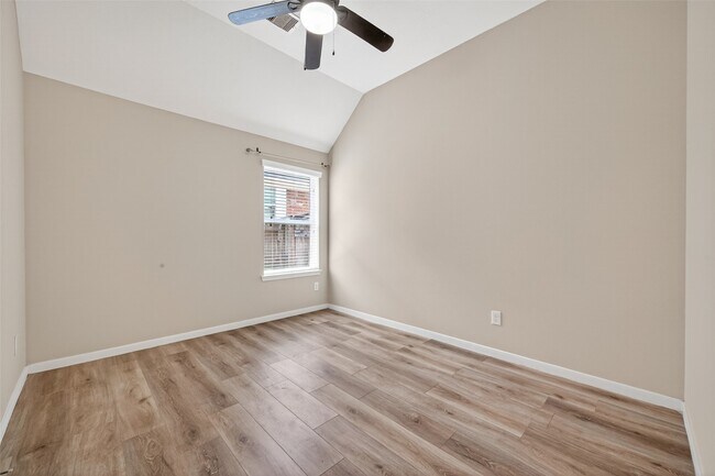 Building Photo - 24431 Ranchwood Springs Ln