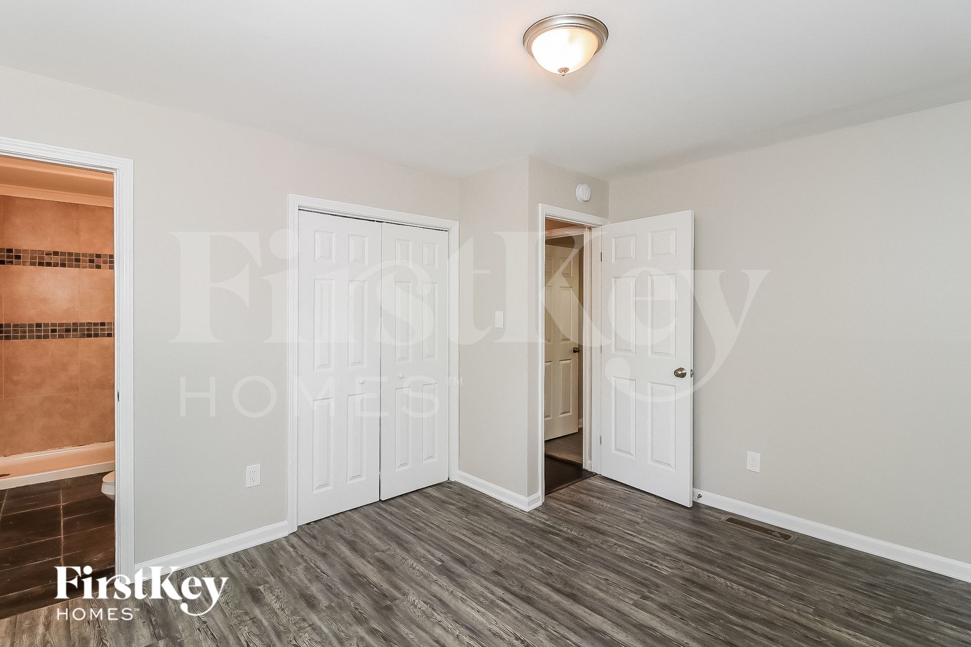 Building Photo - 2296 Lakewood Dr NW
