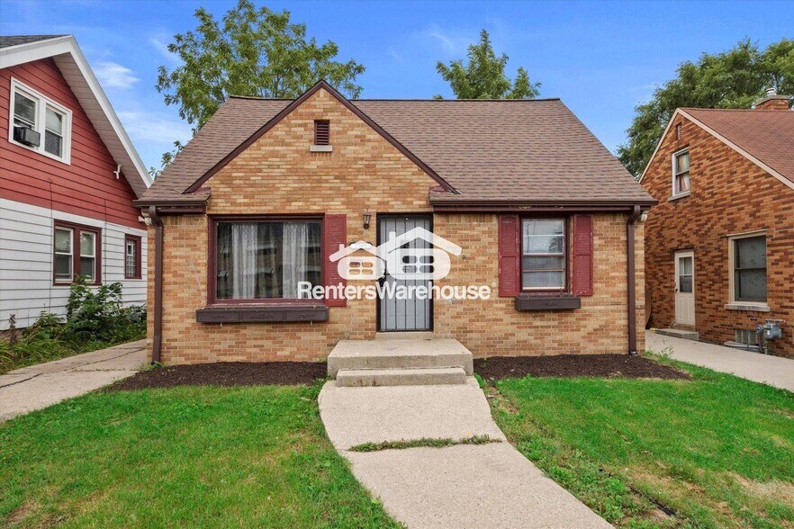 Primary Photo - 7509 W Burleigh St