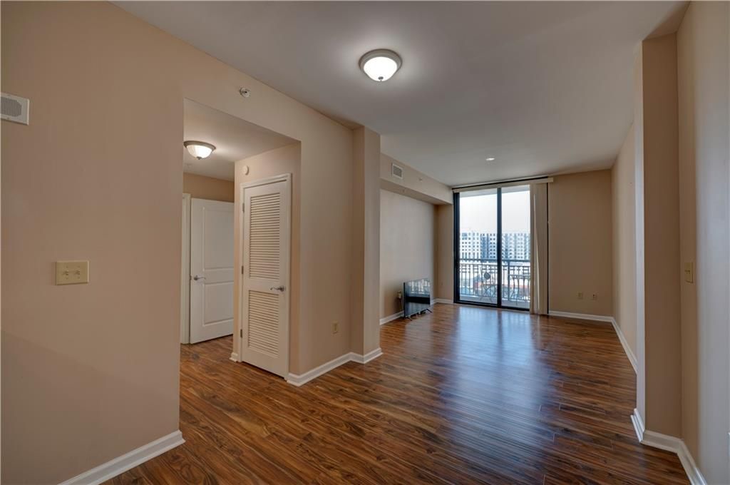 Building Photo - 3040 Peachtree Rd