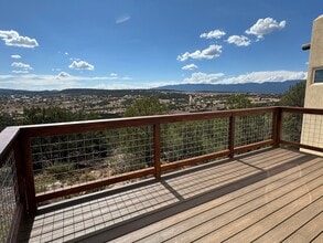 Building Photo - 10 Alta Ct