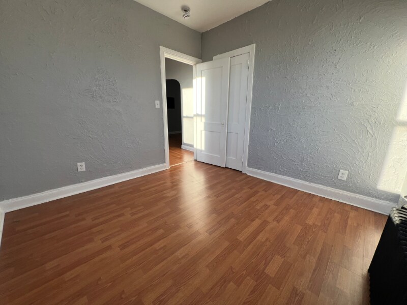 Building Photo - 366 4th Ave