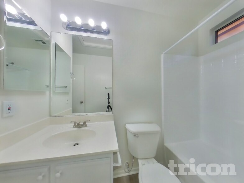Building Photo - 12901 W 169th St