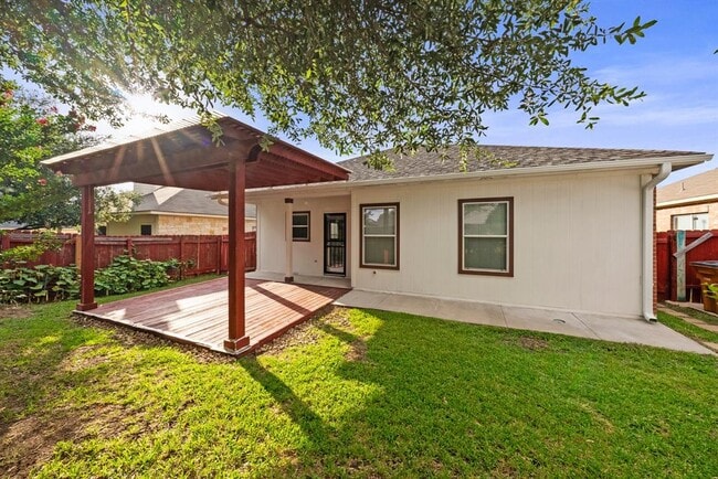 Building Photo - 11101 Liberty Farms Dr
