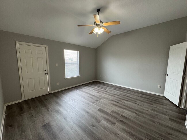 Building Photo - 1204-1206 Sironia Trail