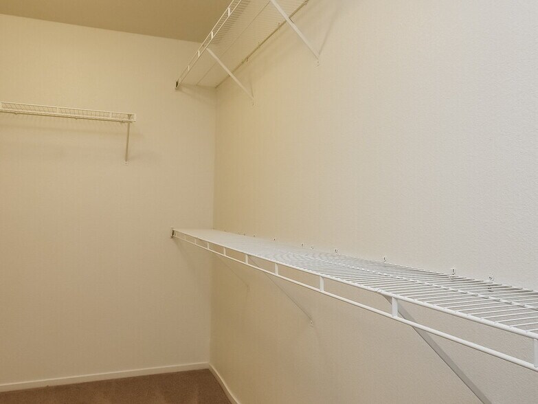 Building Photo - 9277 Lost Shanty Ct