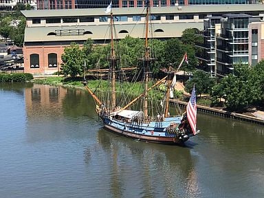 Building Photo - 105 Christina Landing Dr