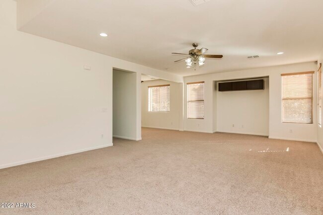 Building Photo - 5733 W Plum Rd