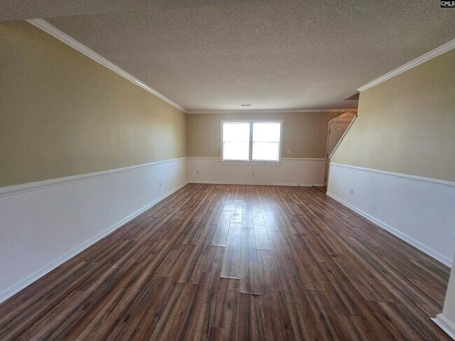 Building Photo - 208 Sagamare Rd