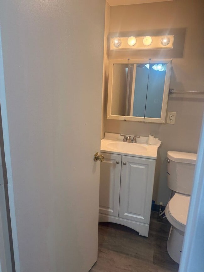 Building Photo - One Bedroom Unit--Southwick Ma