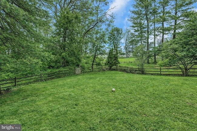 Building Photo - 8856 Youngsea Pl