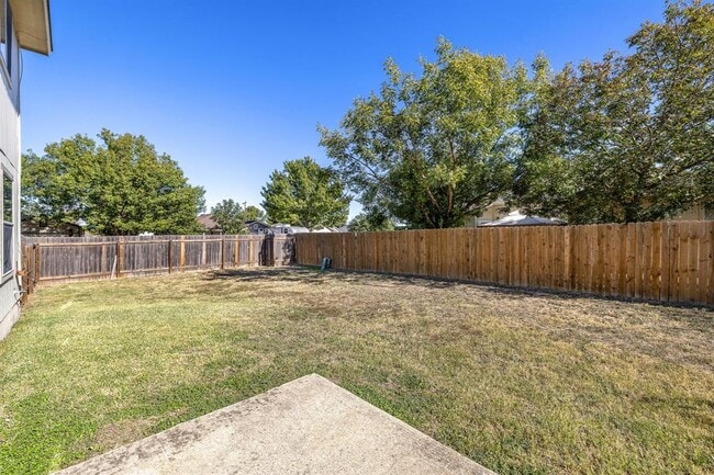Building Photo - 3104 Tyler Ln