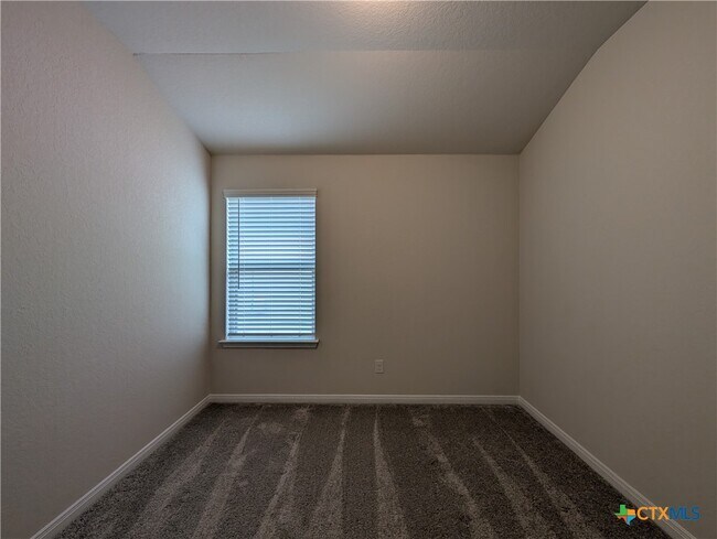 Building Photo - 3069 Charyn Wy