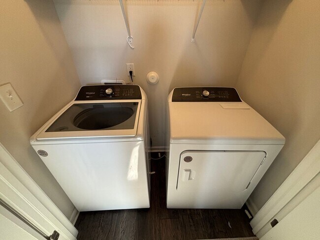 Building Photo - Single Family Home in Cul-de-sac- Holly Ridge