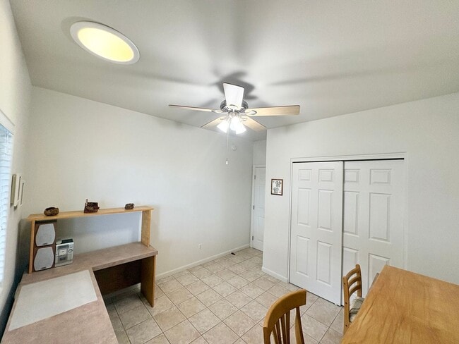 Building Photo - 3 Bedroom 2 Bathroom with 2 Car Garage