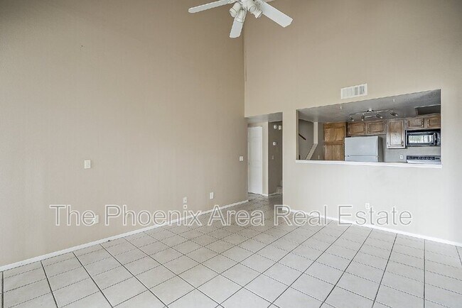 Building Photo - 850 S River Dr