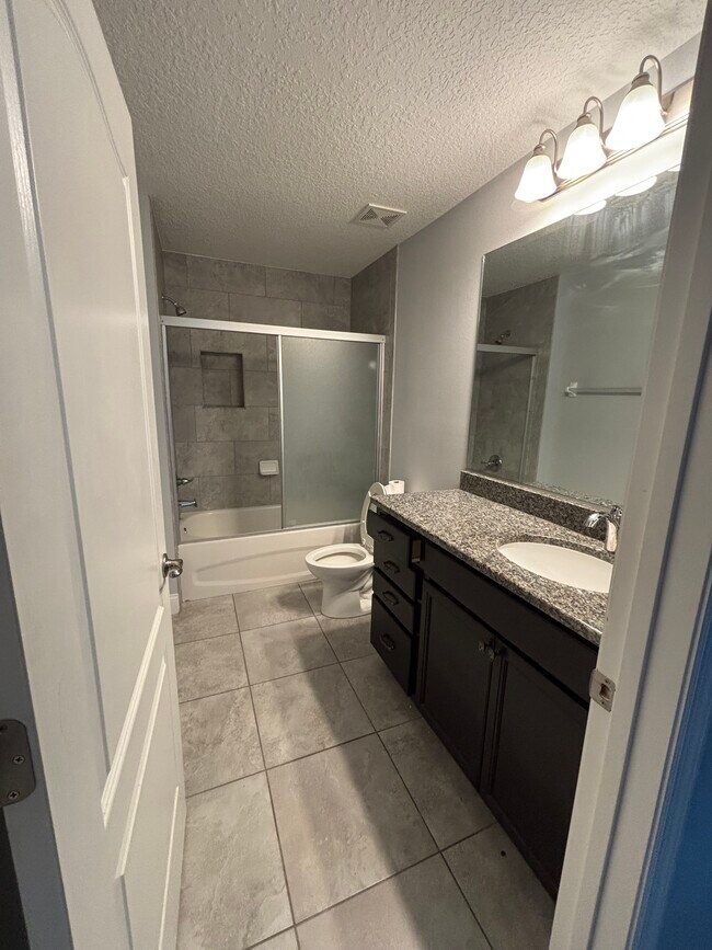 Building Photo - 5033 SW 97th Ln