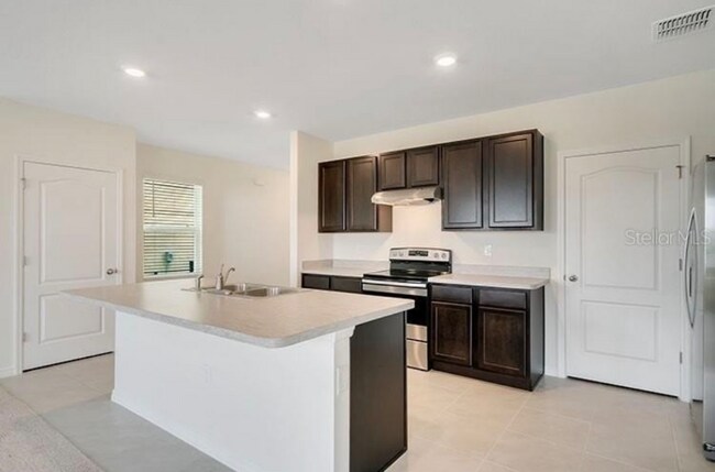 Building Photo - 3462 Forster Ave