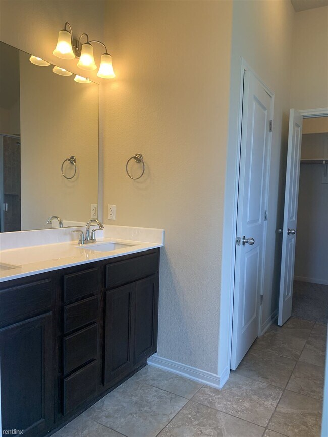 Building Photo - 4 br, 2 bath House - 5607 Markham Drive