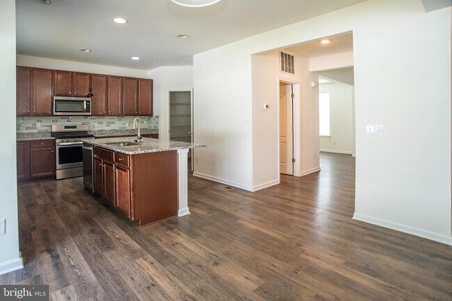 Building Photo - 1600 Hudgins Farm Cir