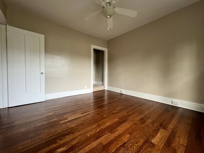 Building Photo - 2425 Demington Dr