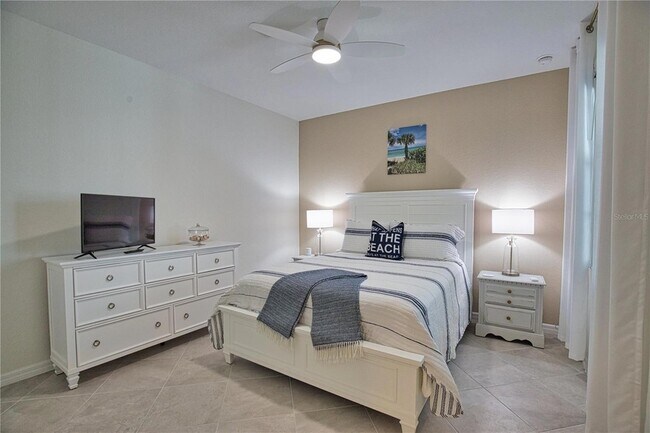 Building Photo - 12470 Wellen Golf St