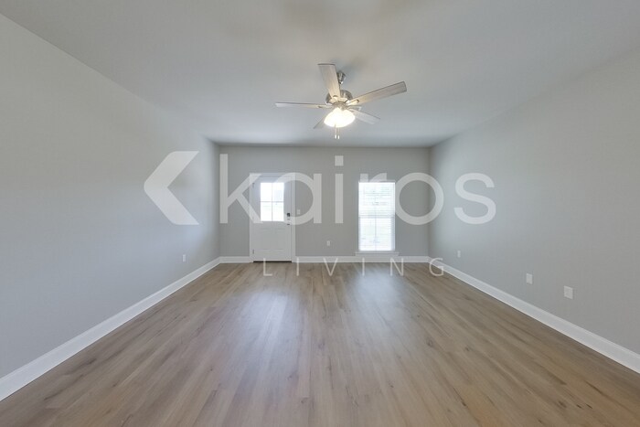 Building Photo - 13757 Pinyon Dr